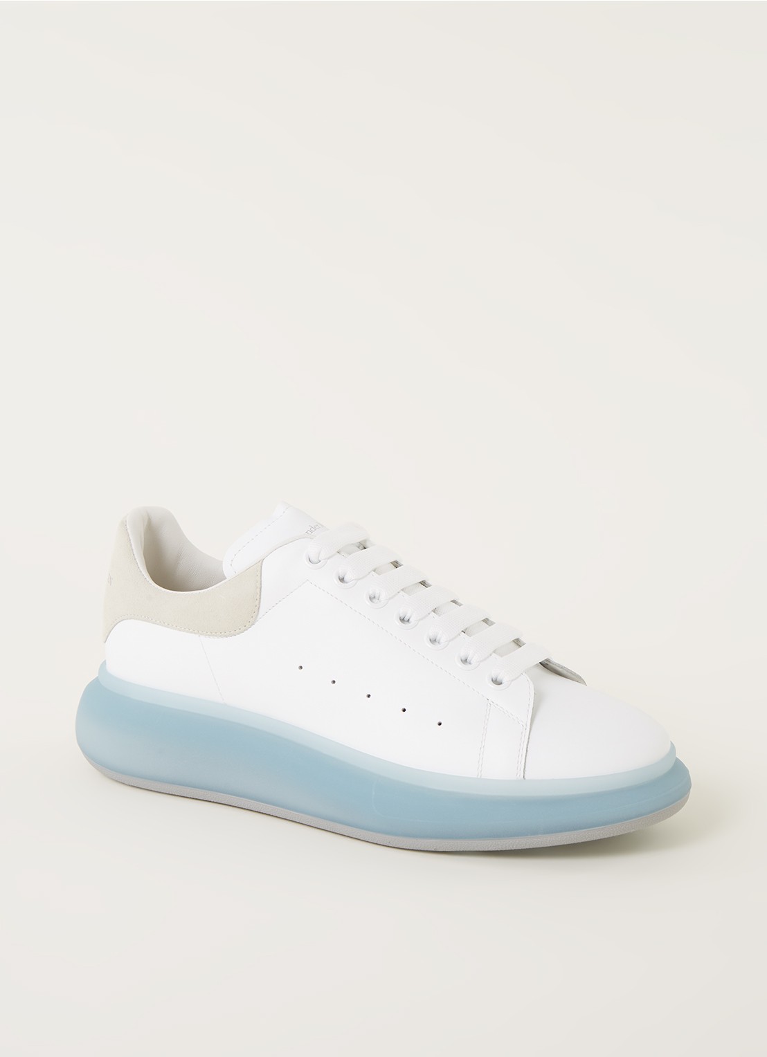 Alexander McQueen Oversized sneaker van kalfsleer met suède details - voorkant 6 wit