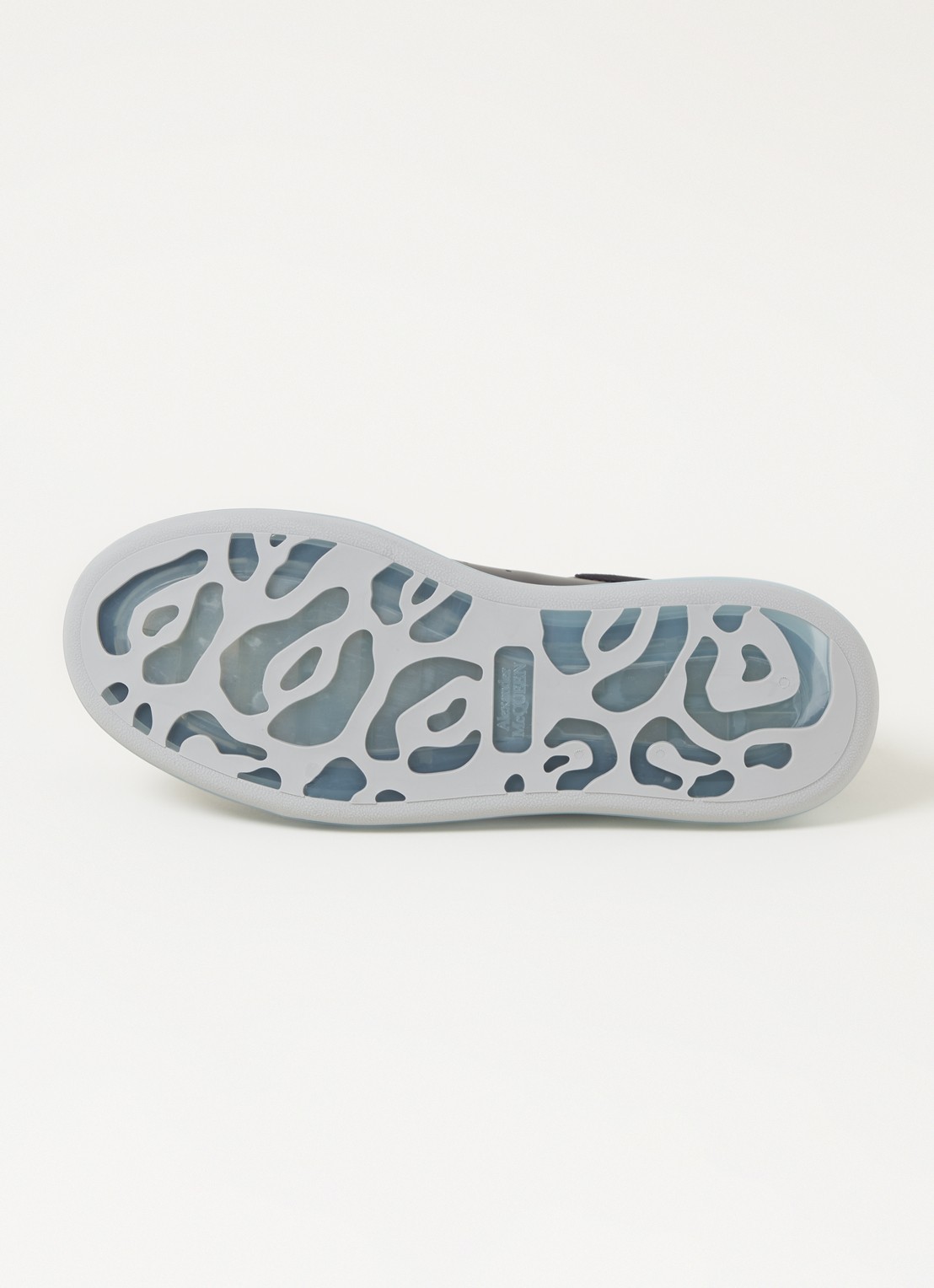 Alexander McQueen Oversized sneaker van kalfsleer met suède details - detail 5 zwart