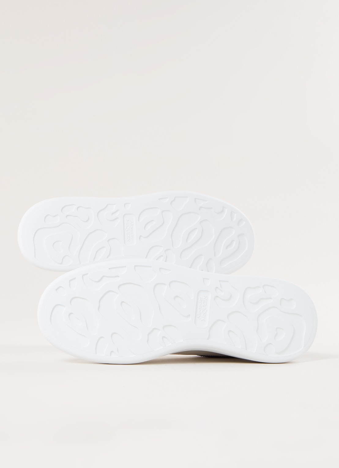 Alexander McQueen Oversized sneaker van kalfsleer - detail 5 wit