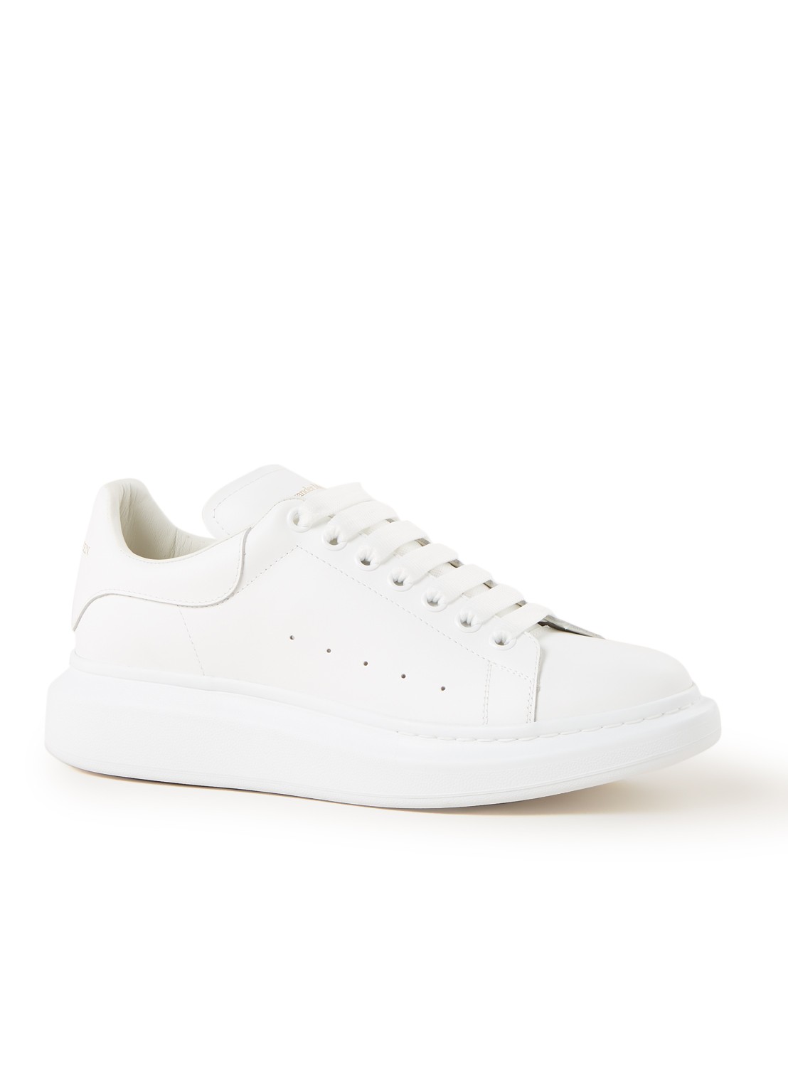 Alexander McQueen Oversized sneaker van kalfsleer - voorkant wit