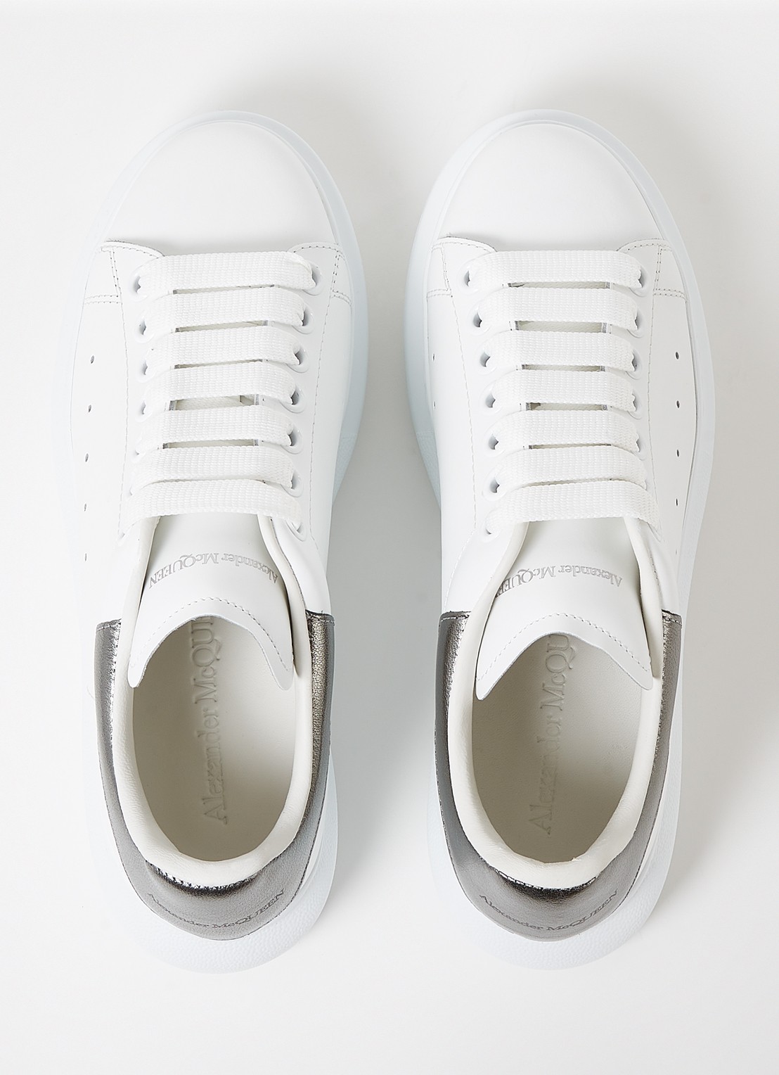 Alexander McQueen Oversized sneaker van kalfsleer - detail 4 wit