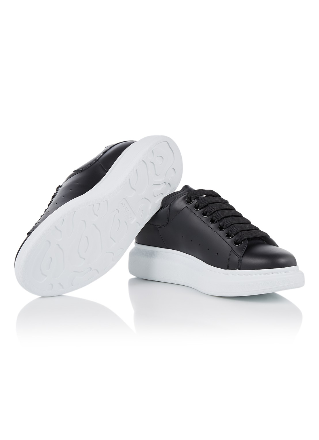 Alexander McQueen Oversized sneaker van kalfsleer - detail 3 zwart
