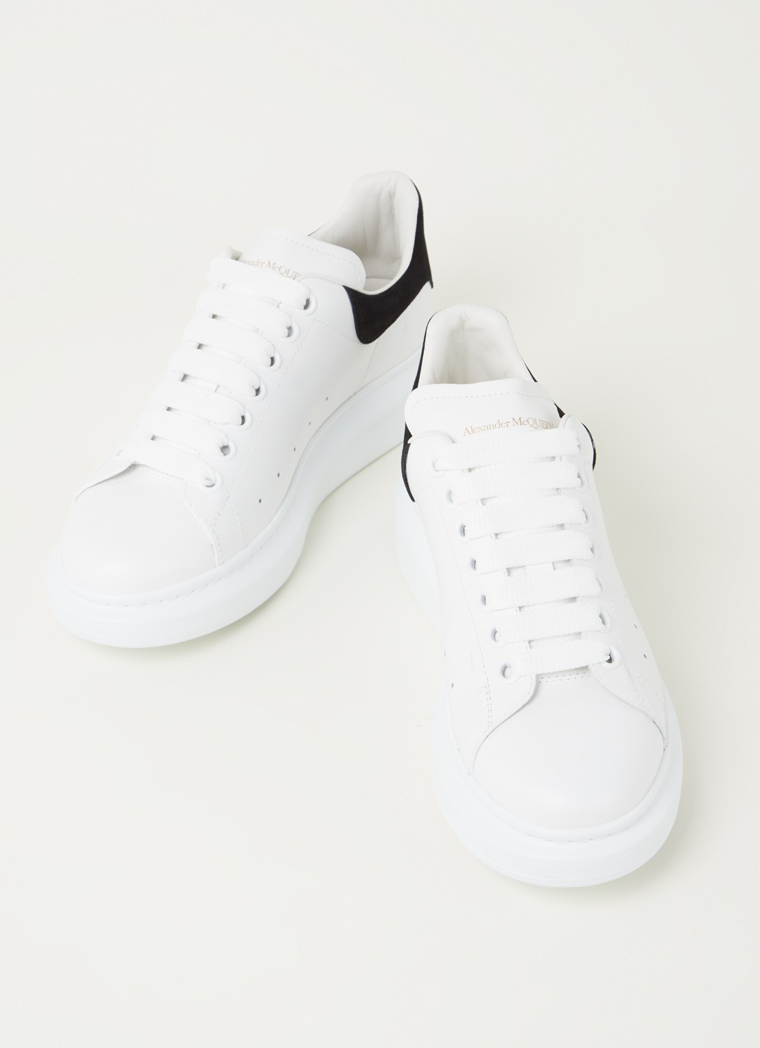 Alexander McQueen Sneaker van kalfsleer met suède detail - detail 3 wit