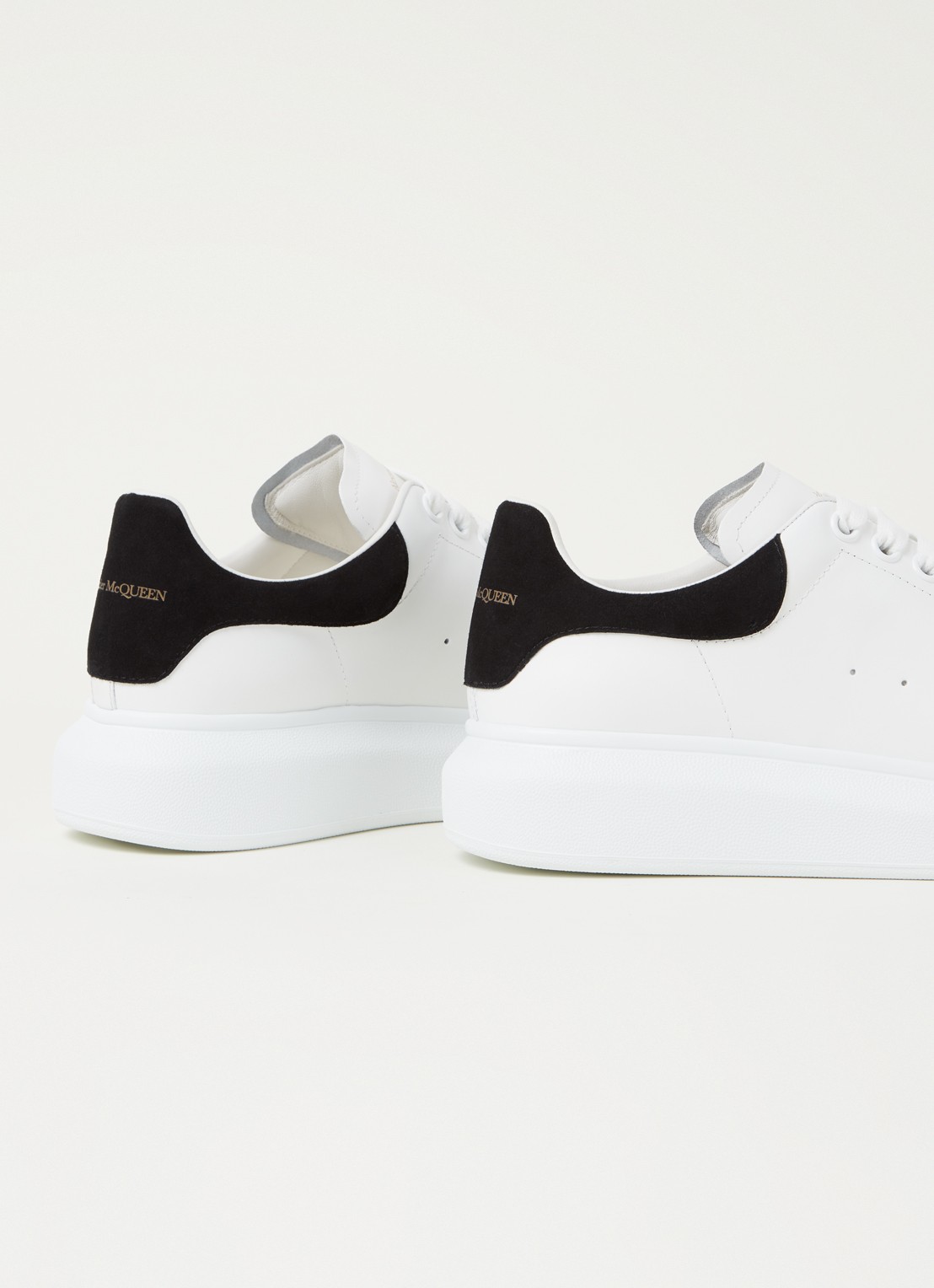 Alexander McQueen Sneaker van kalfsleer met suède detail - detail 4 wit