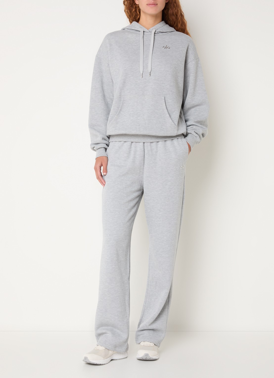 Alo Yoga Accolade high waist loose fit joggingbroek met steekzakken - voorkant 3 grijs