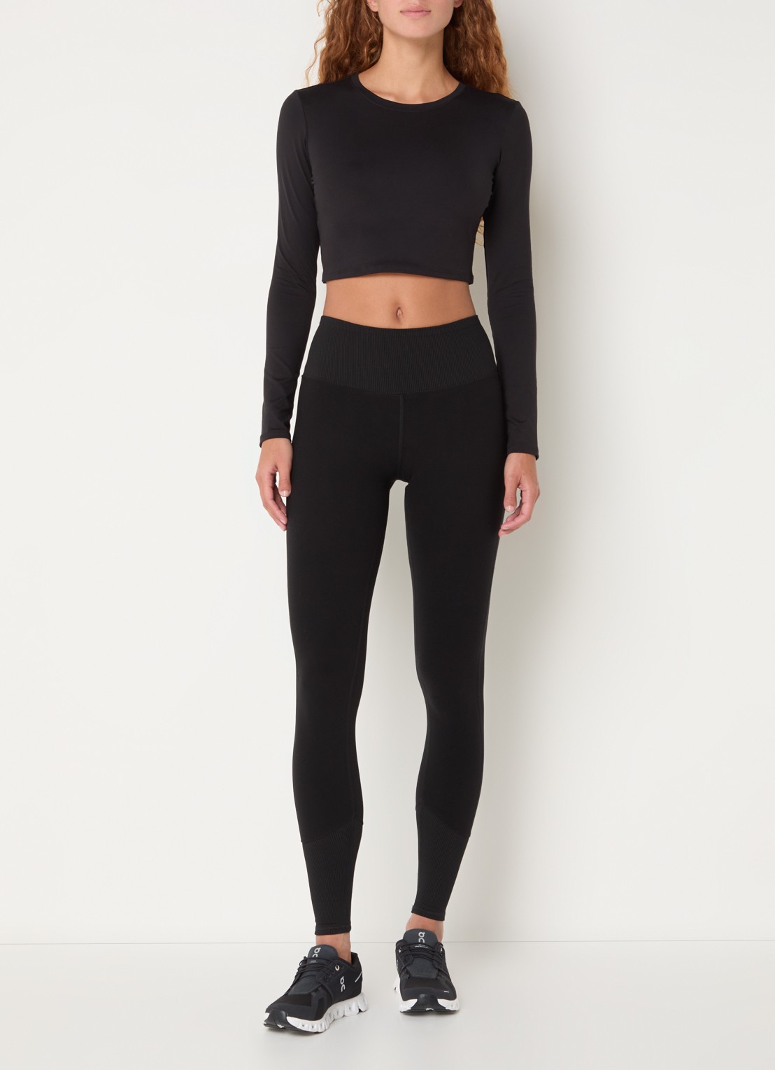 Alo Yoga High waist trainingslegging met logo - voorkant 3 zwart