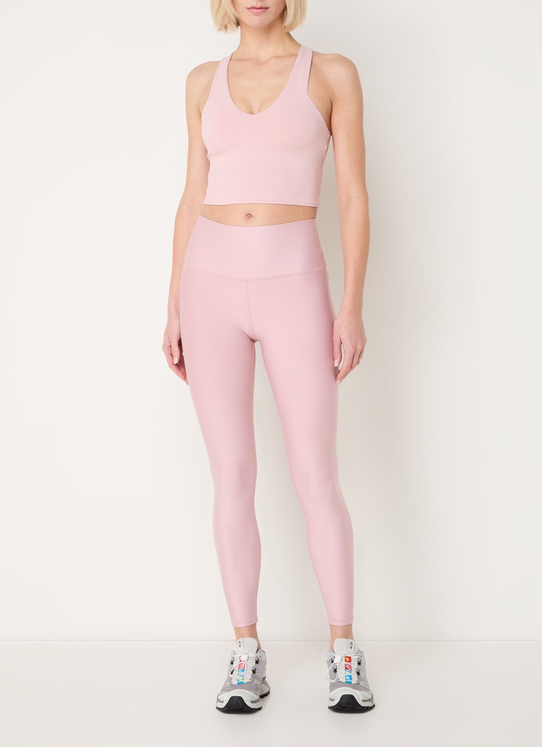 Alo Yoga Real Bra sport bh met medium support - voorkant 3 oudroze