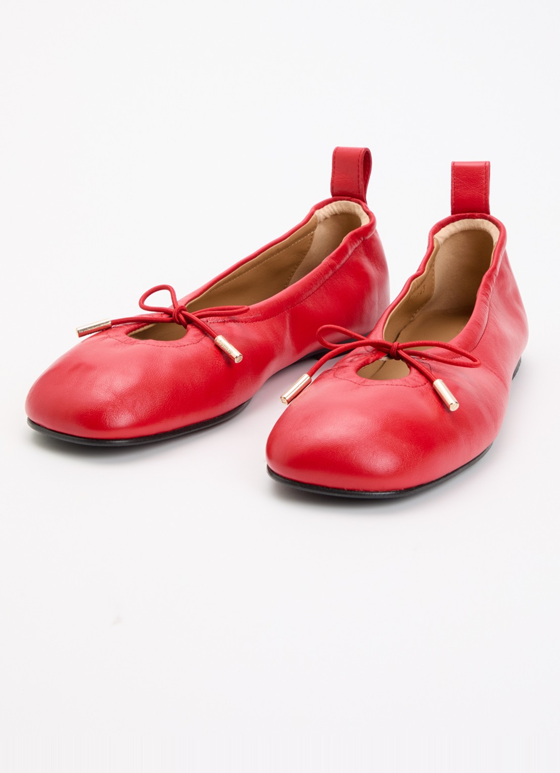 ALOHAS Rosalind ballerina van schapenleer - detail 2 rood