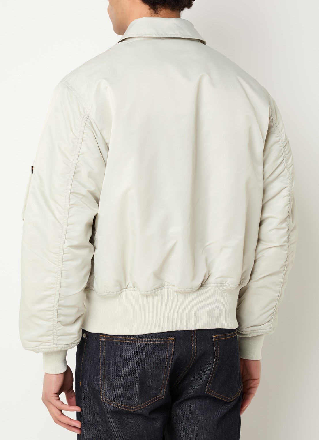 Alpha Industries CWU-45 bomberjack met logoborduring - achterkant 3 lichtgrijs