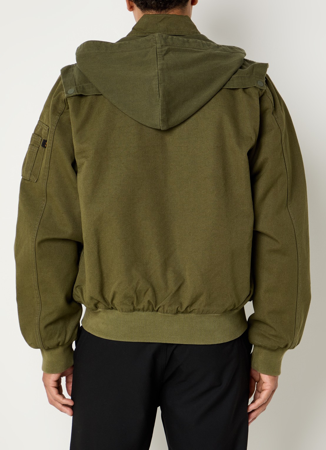 Alpha Industries CWU-45/P D-Tec gewatteerd bomberjack met capuchon - achterkant olijfgroen
