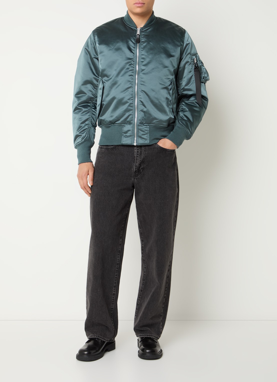 Alpha Industries MA-1 Base Flight reversible gewatteerd bomberjack met steekzakken - voorkant 5 petrol