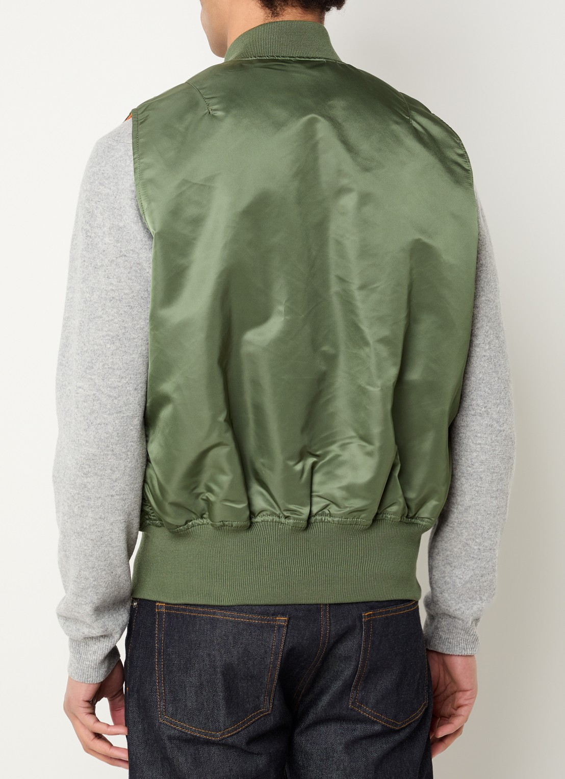 Alpha Industries Ma-1 bodywarmer met klepzakken - achterkant 4 legergroen