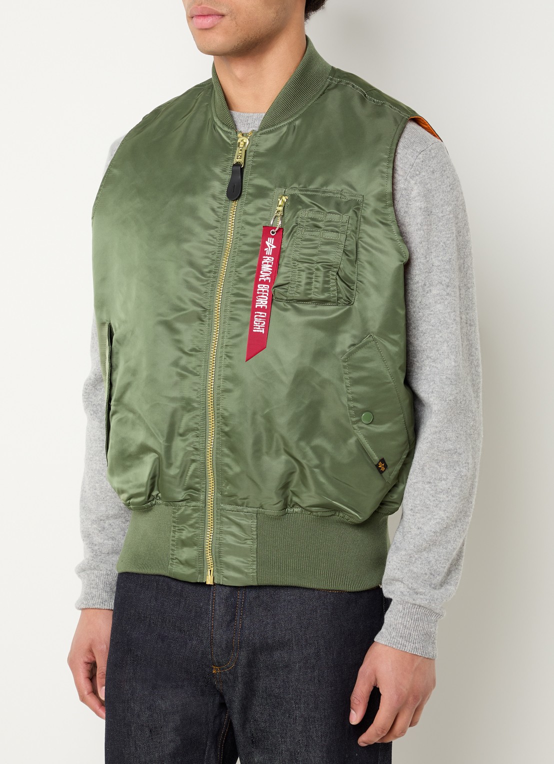 Alpha Industries Ma-1 bodywarmer met klepzakken - detail 3 legergroen