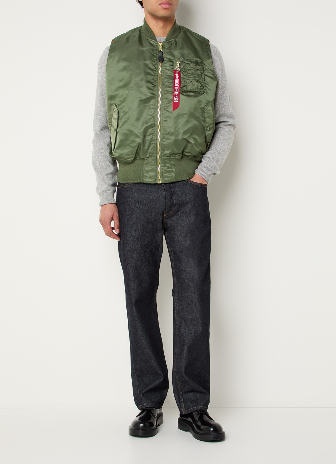Alpha Industries Ma-1 bodywarmer met klepzakken - voorkant 2 legergroen