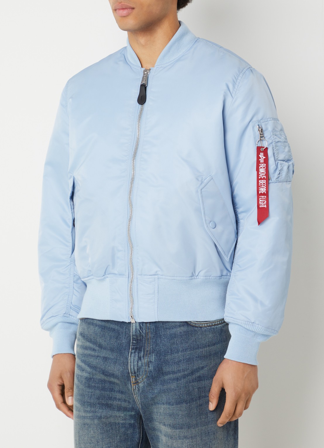 Alpha Industries MA-1 gewatteerd bomberjack met klepzakken - detail 5 lichtblauw