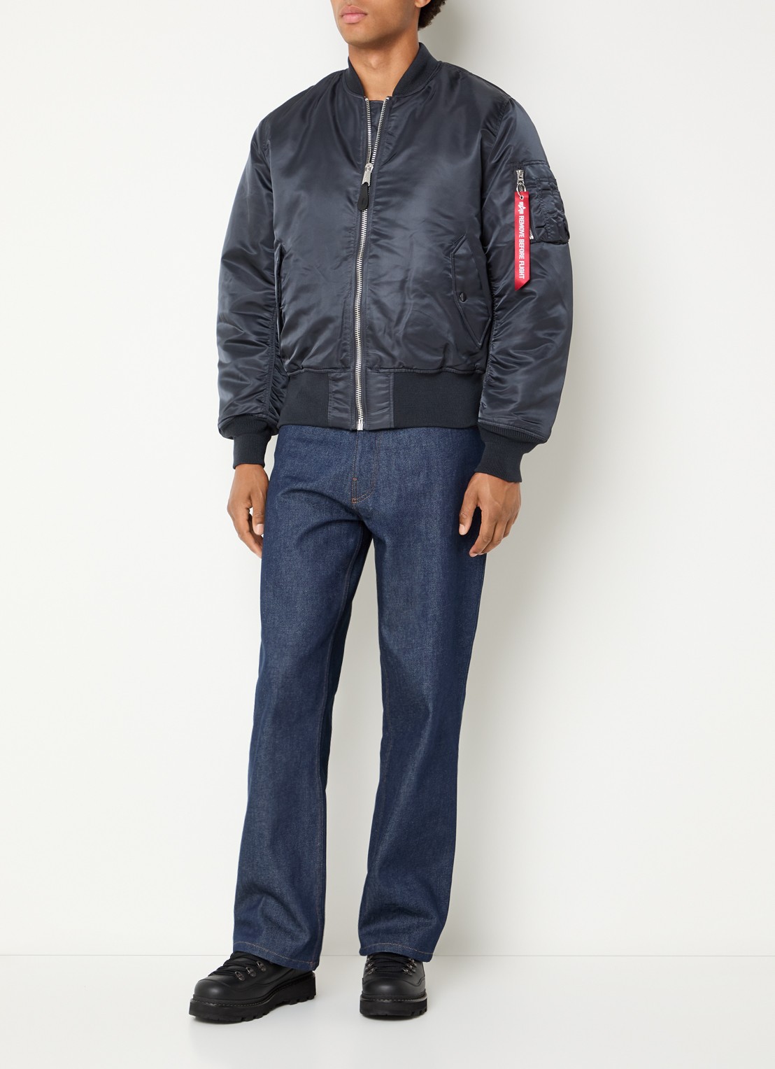 Alpha Industries MA-1 Heritage reversible gewatteerd bomberjack met klepzakken - voorkant 5 antraciet