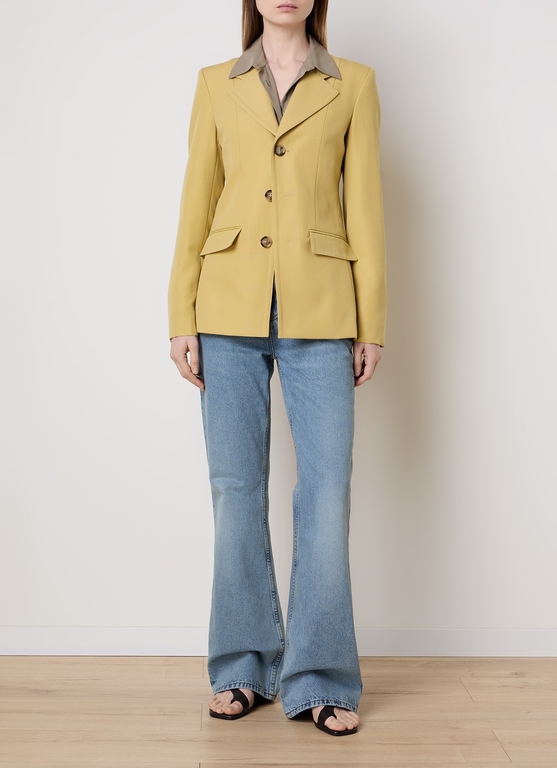 AMI Paris Blazer van scheerwol met klepzakken - voorkant 4 okergeel