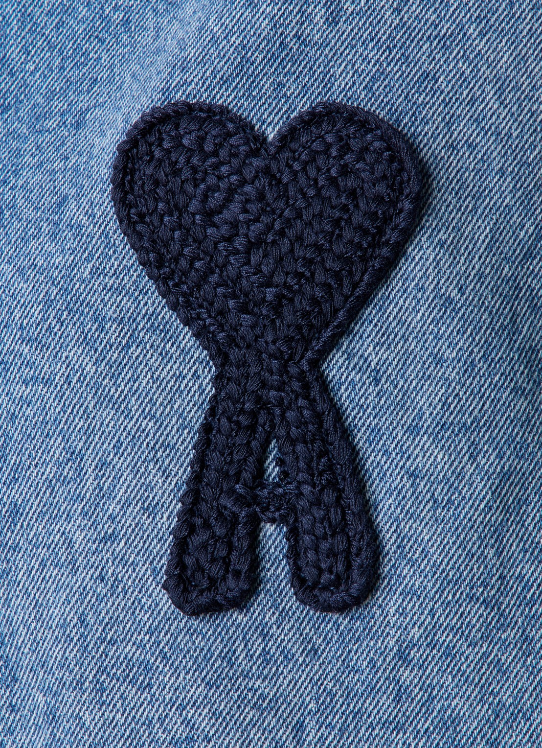AMI Paris Cropped blouse van denim met logoborduring  - detail 5 indigo