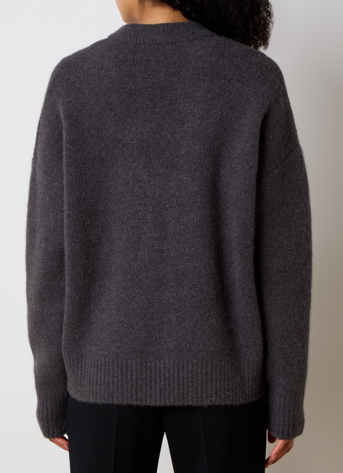AMI Paris Fijngebreid vest in wolblend met ingebreid logo - achterkant donkergrijs
