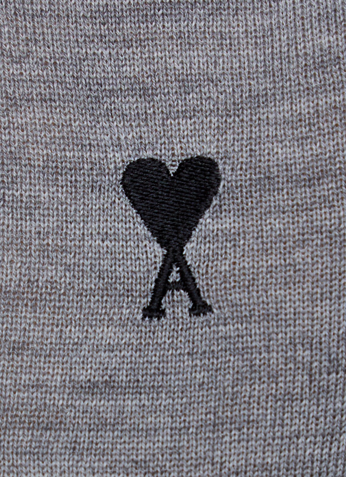 AMI Paris Fijngebreid vest van merino wol met logo - detail 5 middengrijs