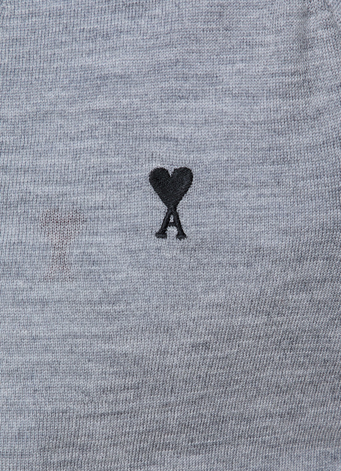 AMI Paris Fijngebreid vest van merino wol met logoborduring - detail 3 grijsmele