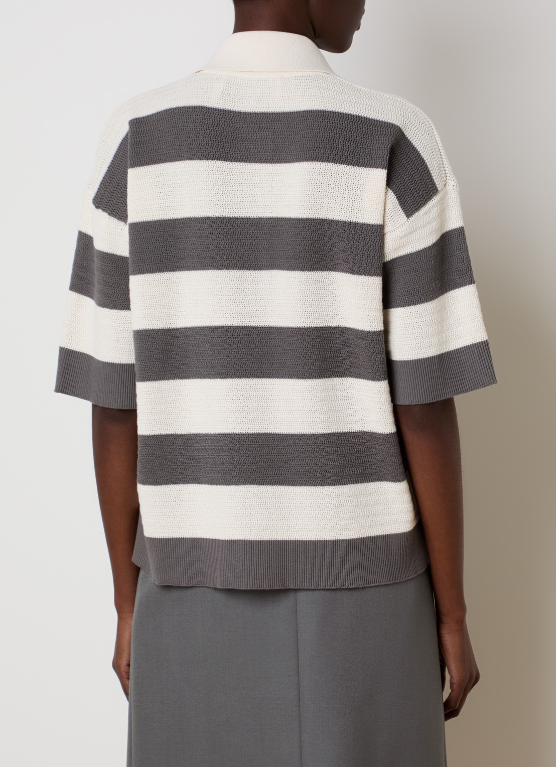 AMI Paris Grofgebreide polo met streepprint en logo - achterkant 3 grijs