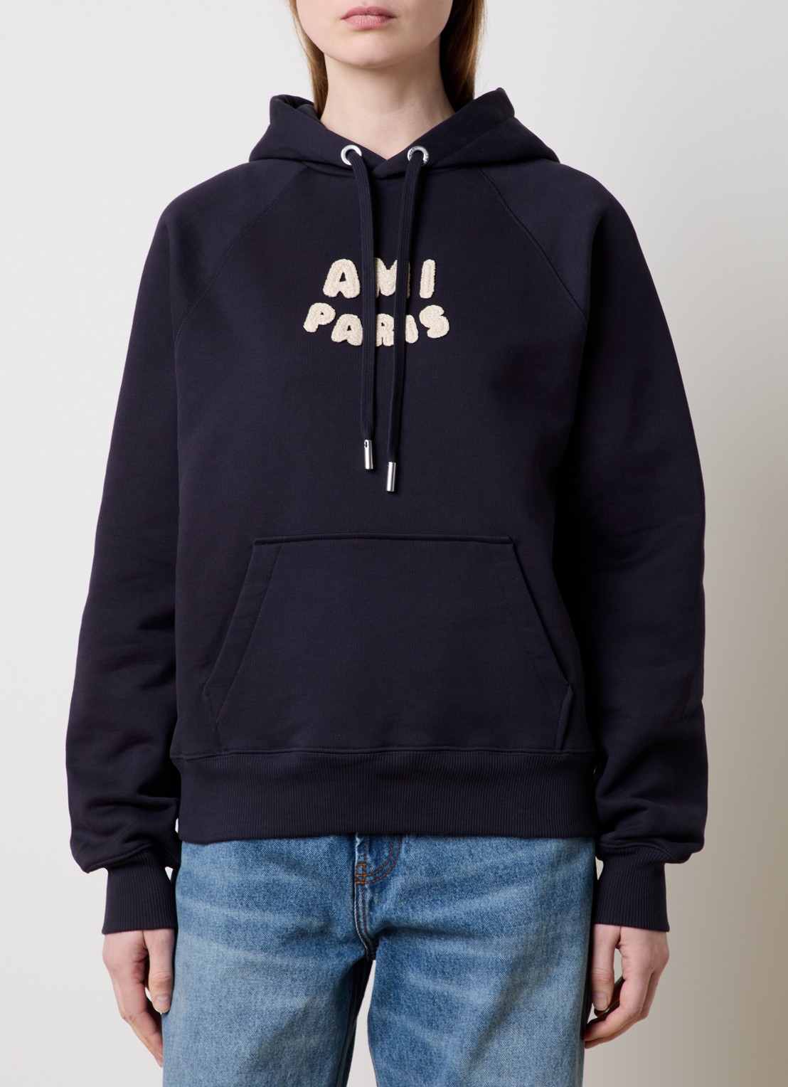 AMI Paris Hoodie van  katoen met 3D logoprint - detail 2 donkerblauw