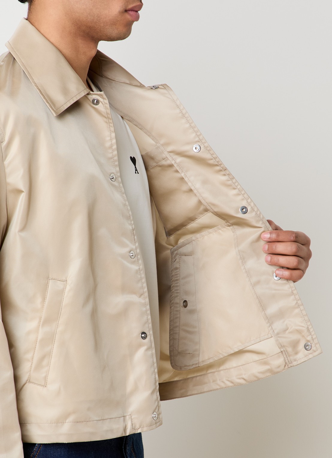 AMI Paris Jack met logo en steekzakken - detail 5 beige