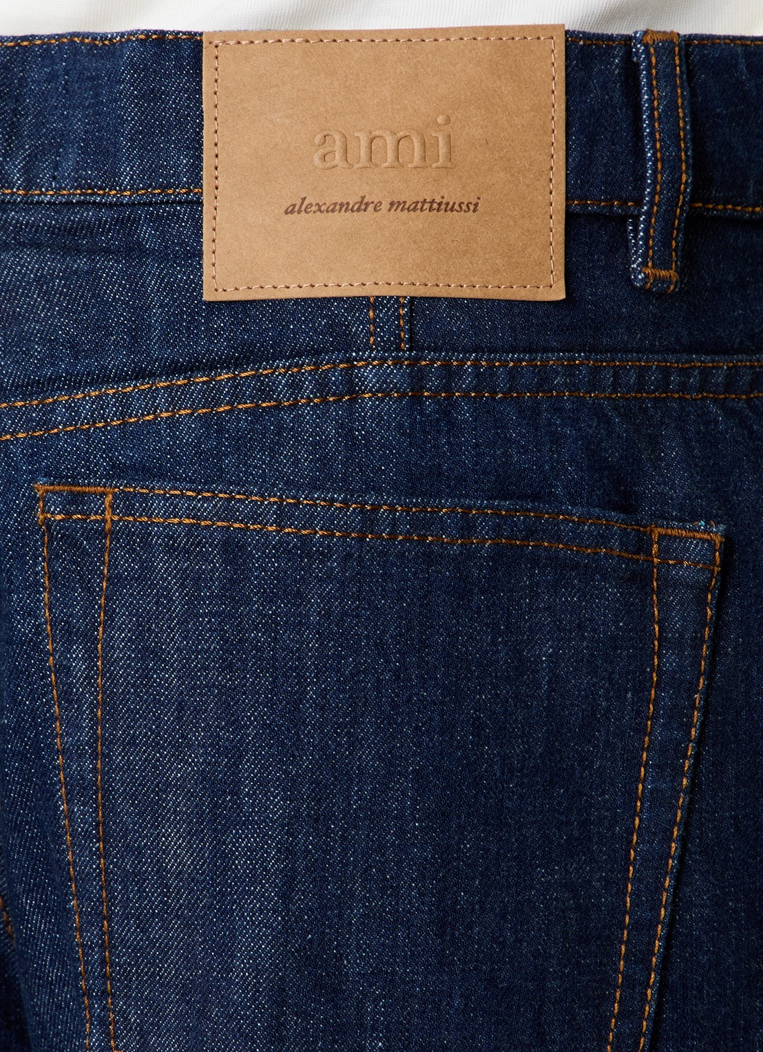 AMI Paris Loose fit jeans met donkere wassing  - detail 6 indigo