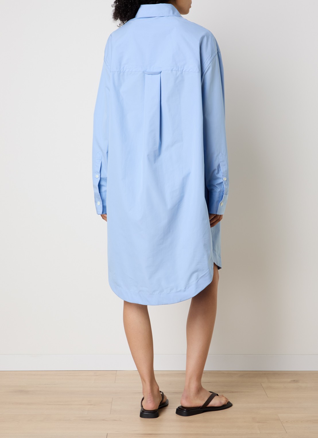 AMI Paris Midi blousejurk met borstzak - achterkant 3 lichtbruin