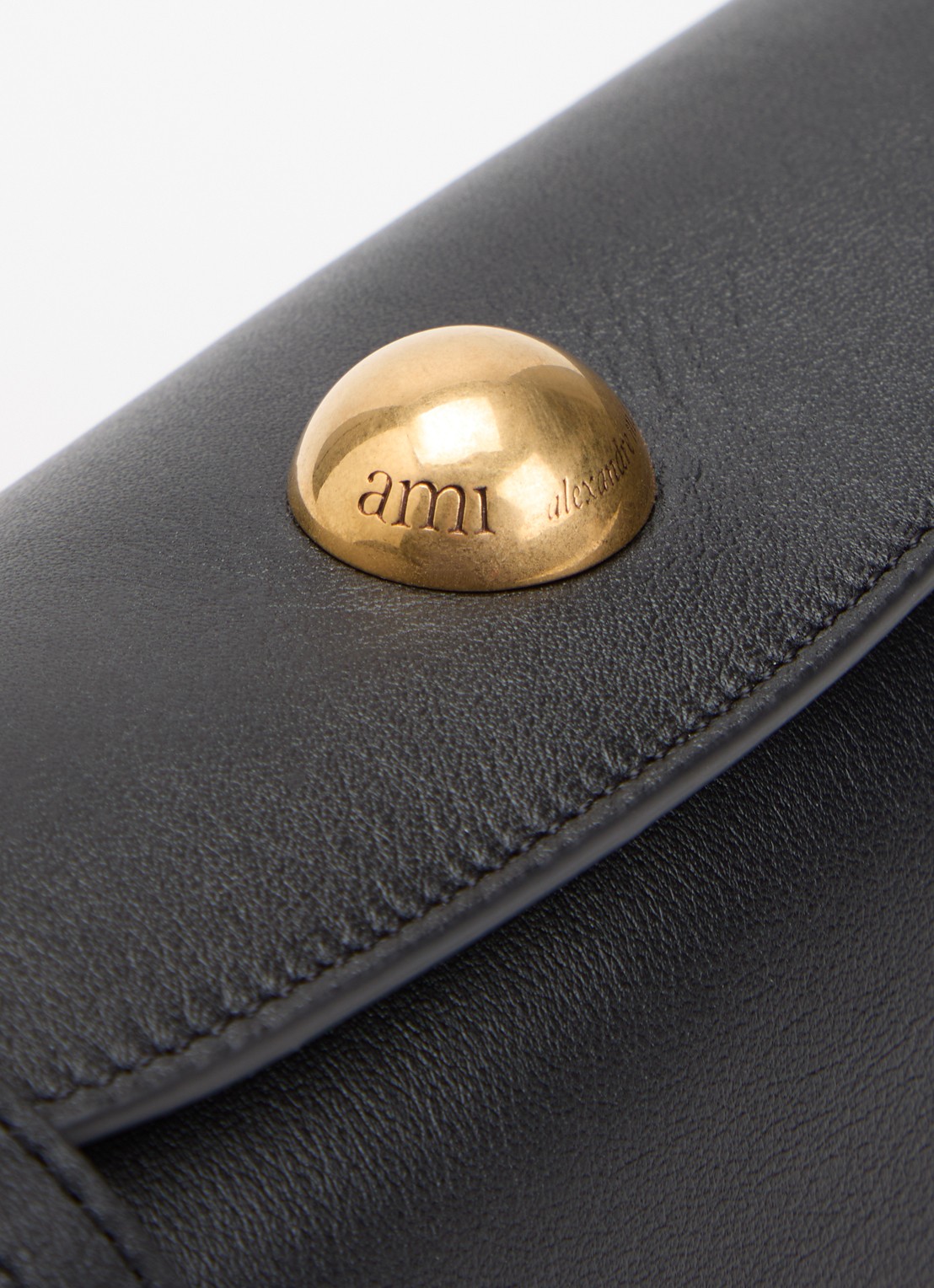 AMI Paris Mini Carrousel clutch van leer met afneembare schouderriem - detail 4 zwart