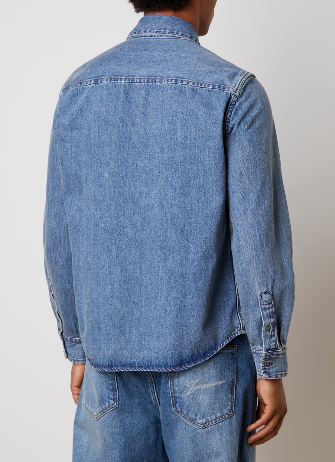 AMI Paris Regular fit overhemd van denim met logo - achterkant 5 indigo