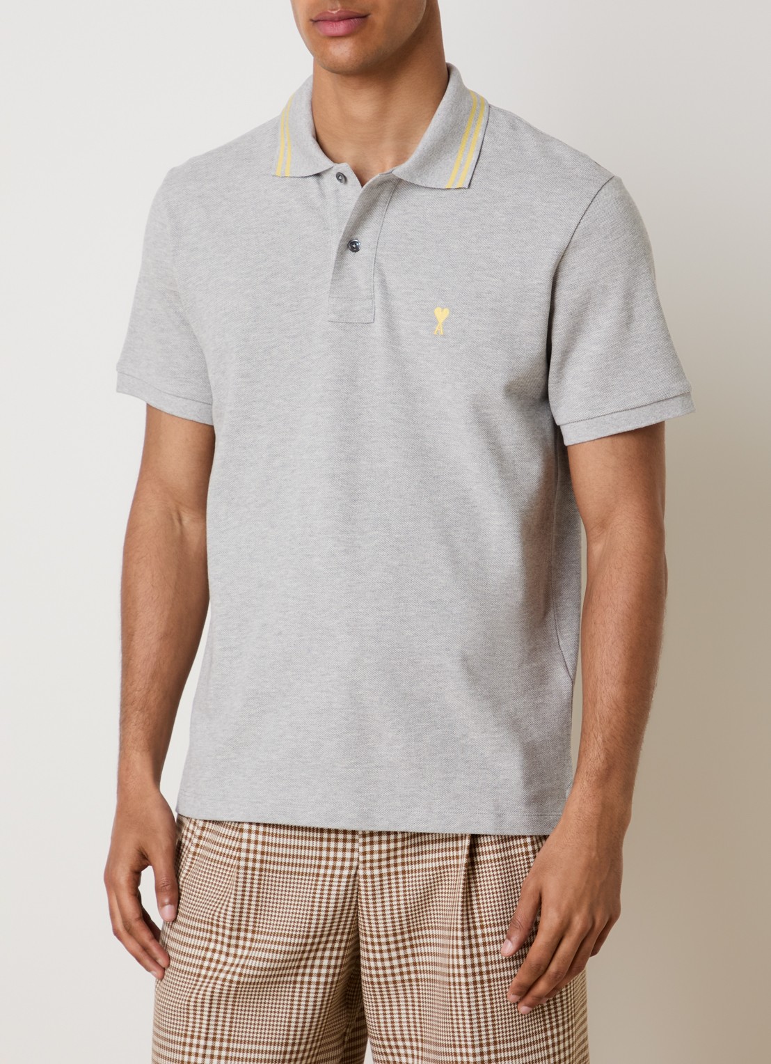 AMI Paris Regular fit polo van piqué katoen met logoborduring - detail grijs