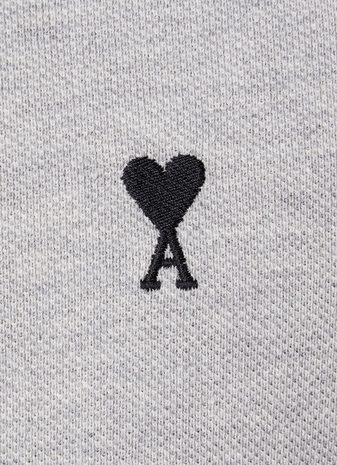 AMI Paris Regular fit polo van piqué katoen met logoborduring - detail 2 lichtgrijs