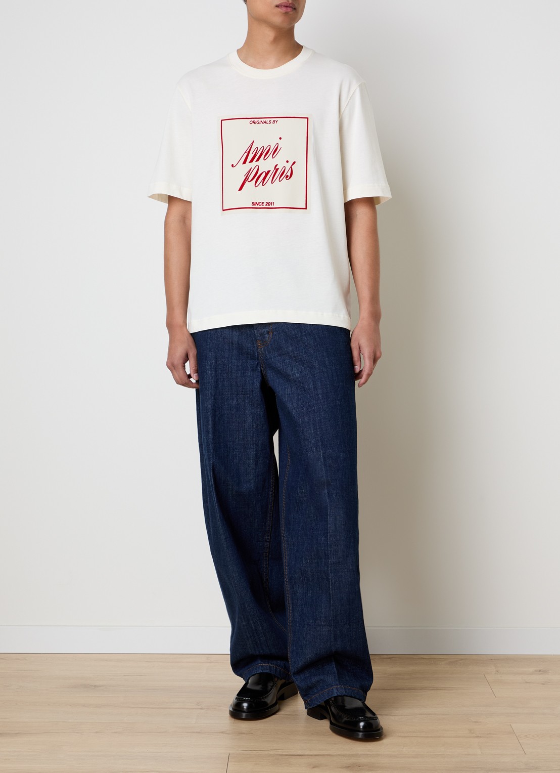 AMI Paris T-shirt met flock logoprint - voorkant 5 naturel