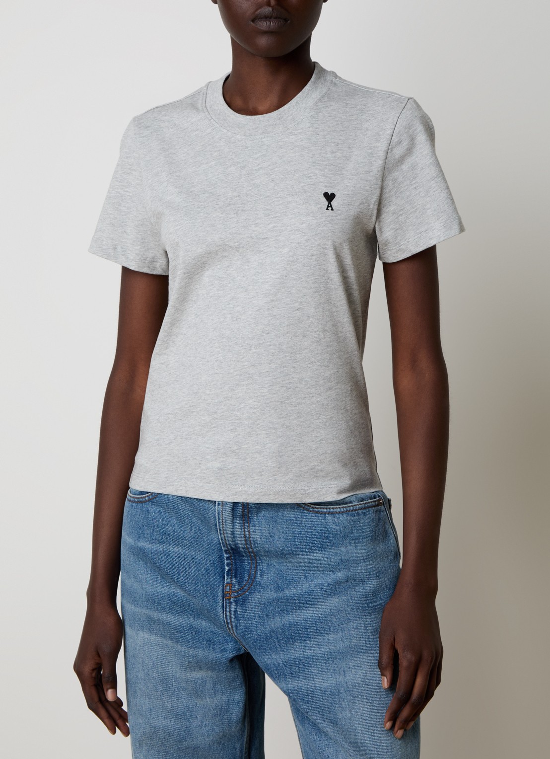 AMI Paris T-shirt met logoborduring - detail 4 lichtgrijs