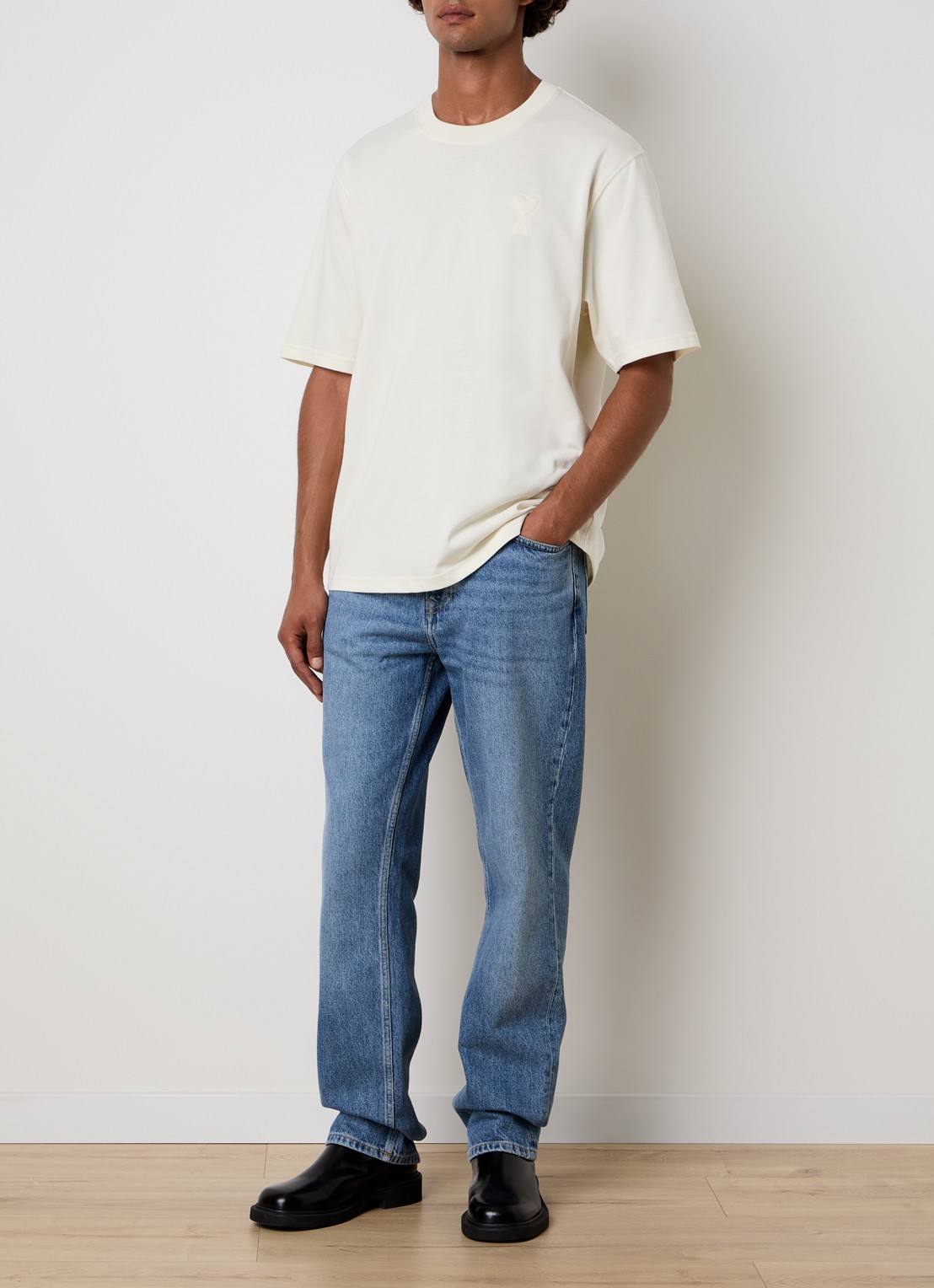 AMI Paris T-shirt met logoborduring - voorkant 2 naturel