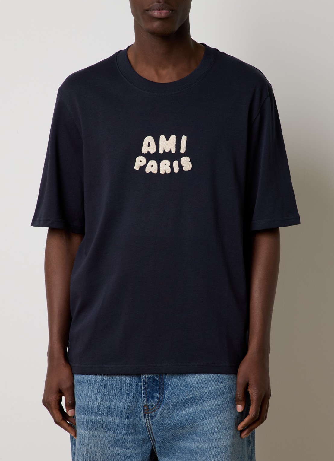 AMI Paris T-shirt van  katoen met logoborduring - detail 2 donkerblauw