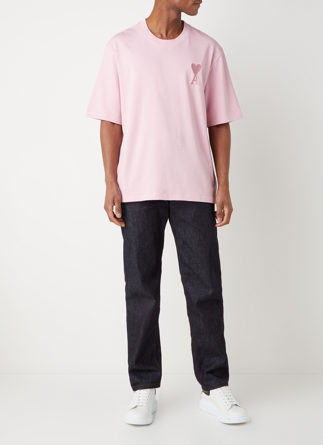 AMI Paris T-shirt van  katoen met logoborduring  - voorkant 2 roze