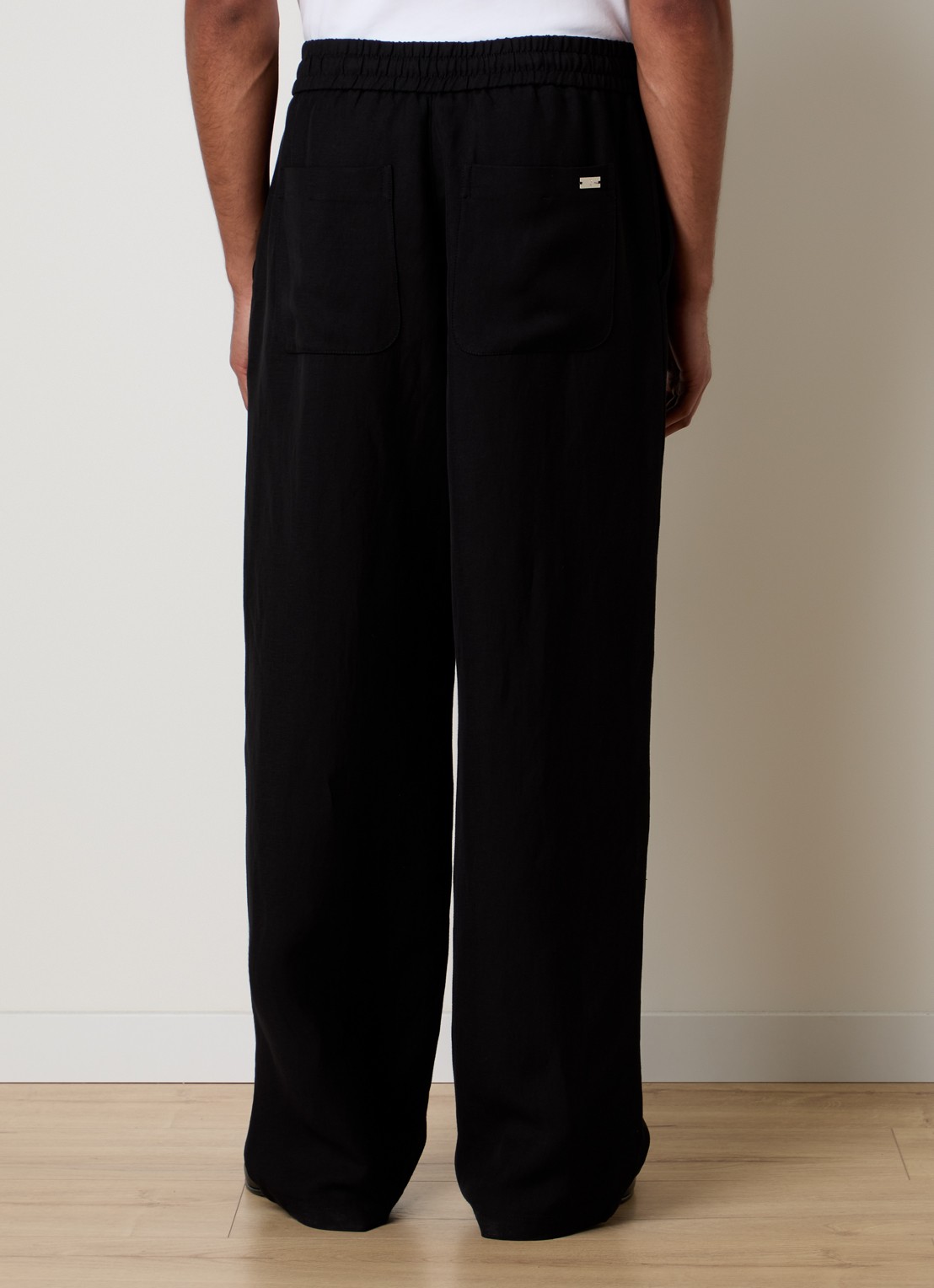 AMI Paris Wide fit broek in linnenblend met steekzakken - achterkant zwart