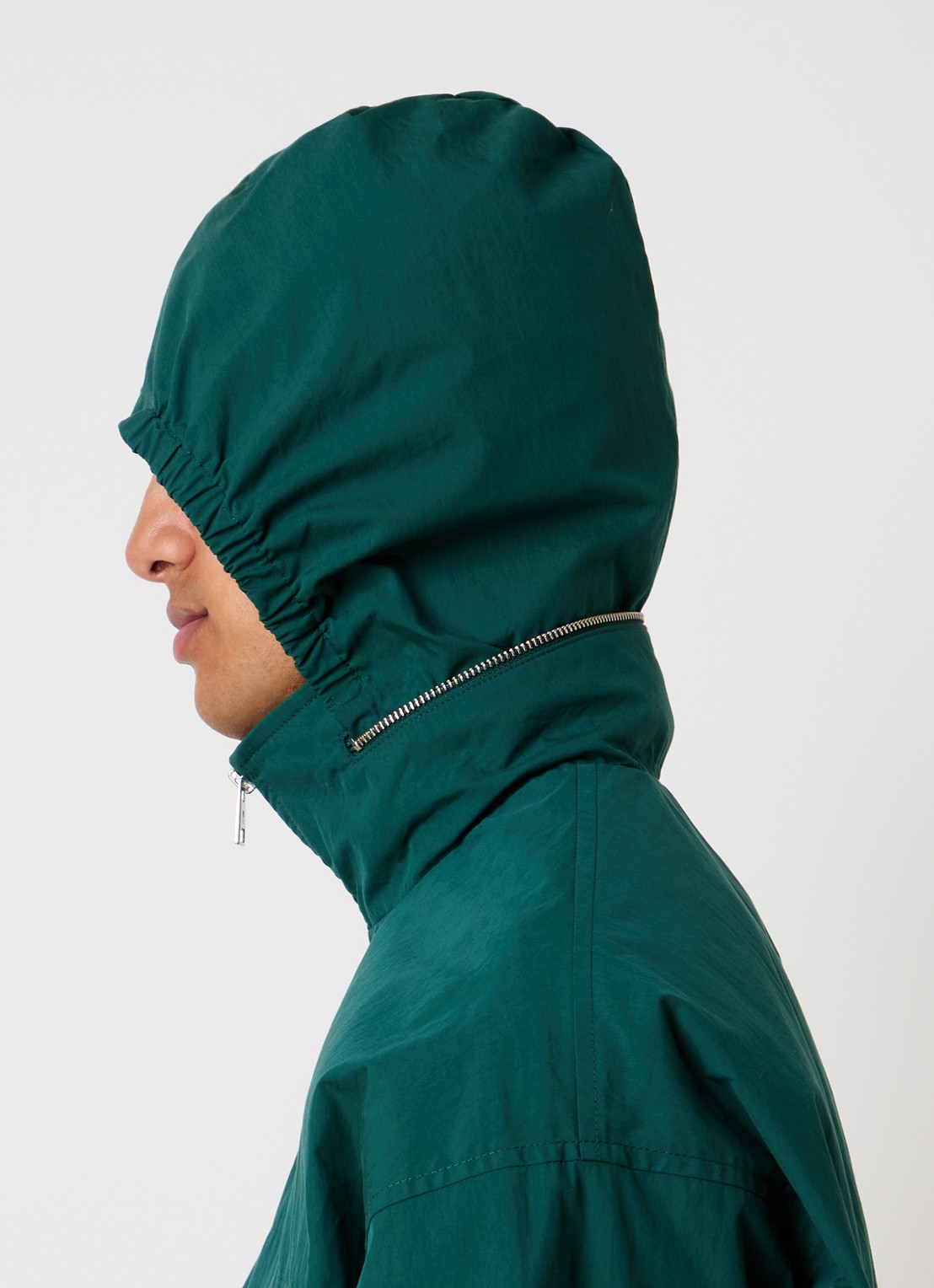 AMI Paris Windjack met opbergbare capuchon - detail 6 groen