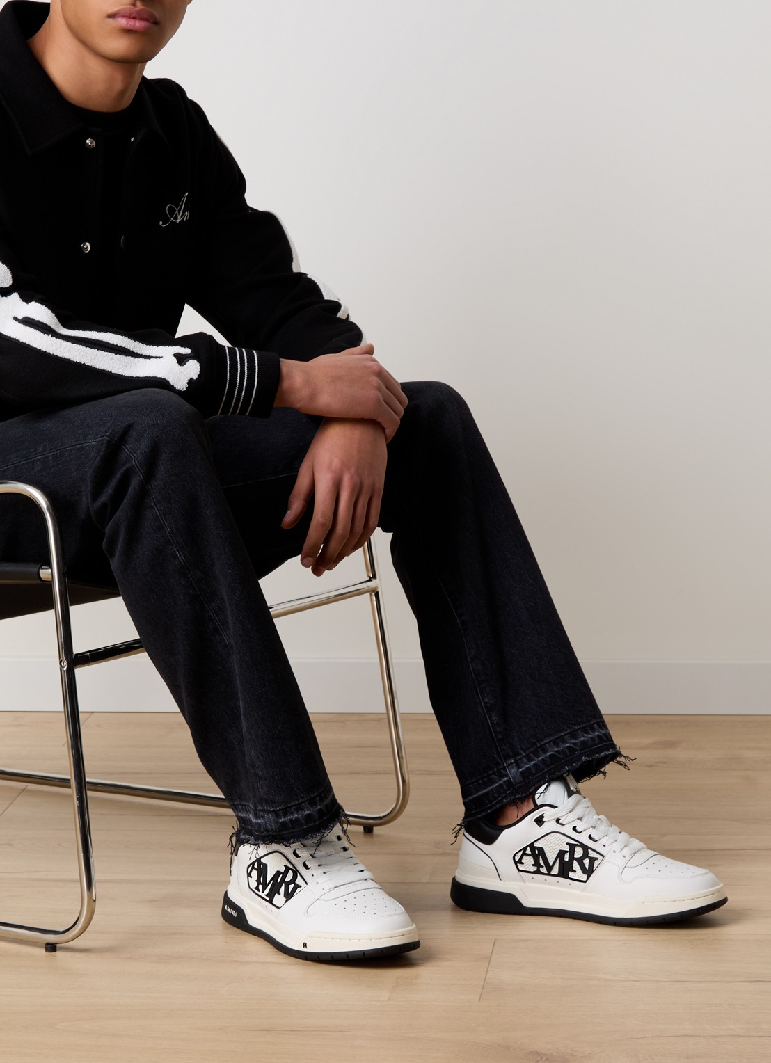 AMIRI Classic Low sneaker van leer met logo - voorkant 7 wit