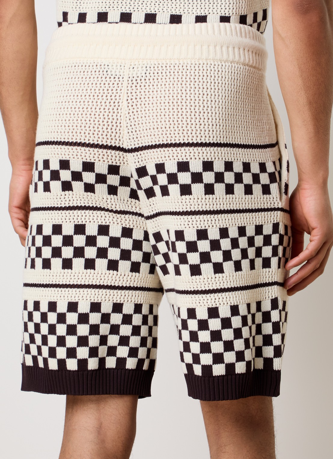 AMIRI Loose fit korte broek in wolblend met ruitdessin - achterkant 3 creme