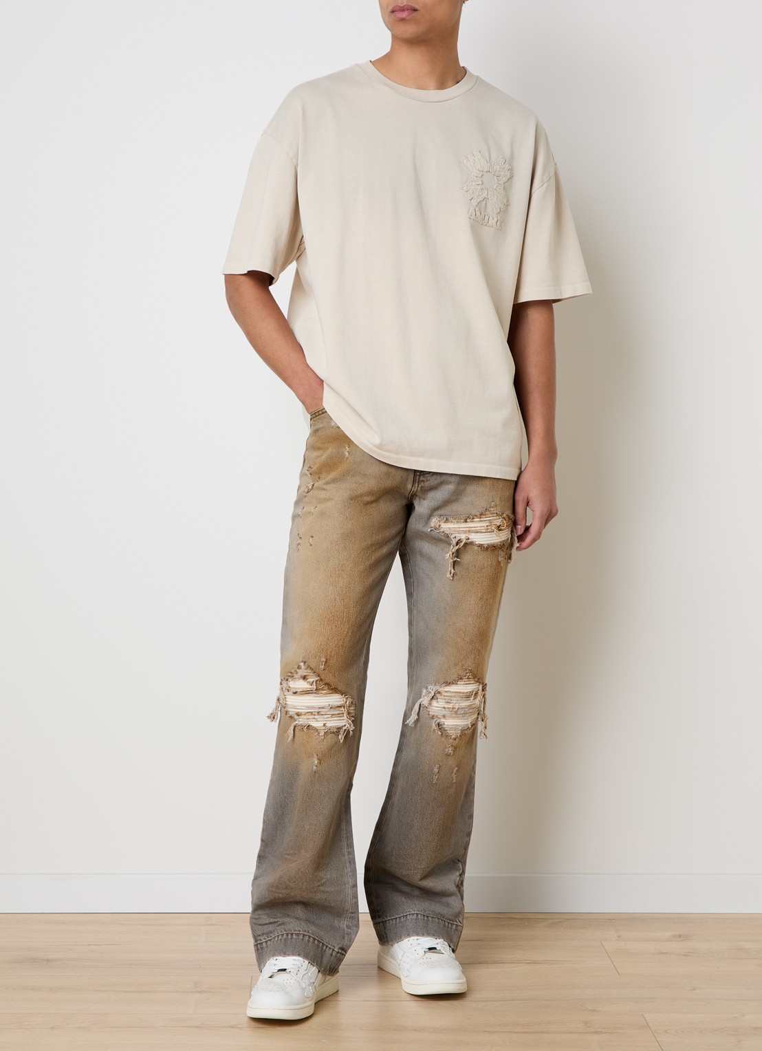 AMIRI MX1 straight leg jeans met destroyed afwerking - voorkant 3 beige