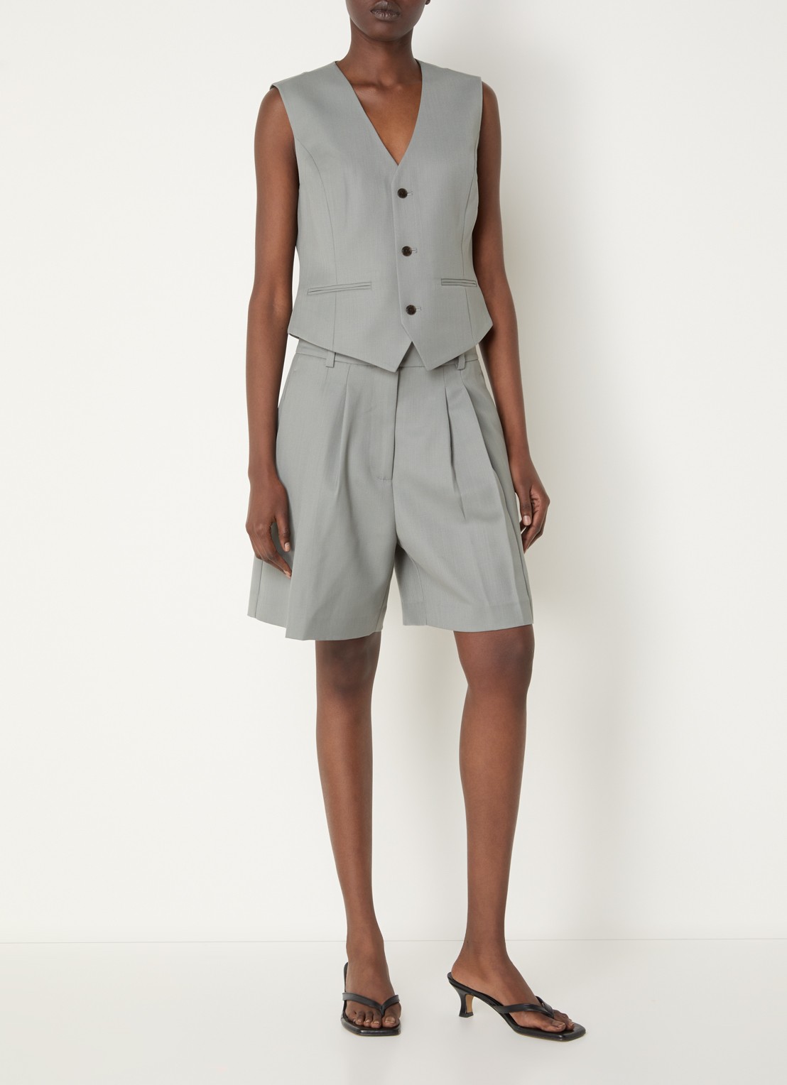 Anine Bing Brice high waist wide fit korte broek in wolblend - voorkant 3 grijs