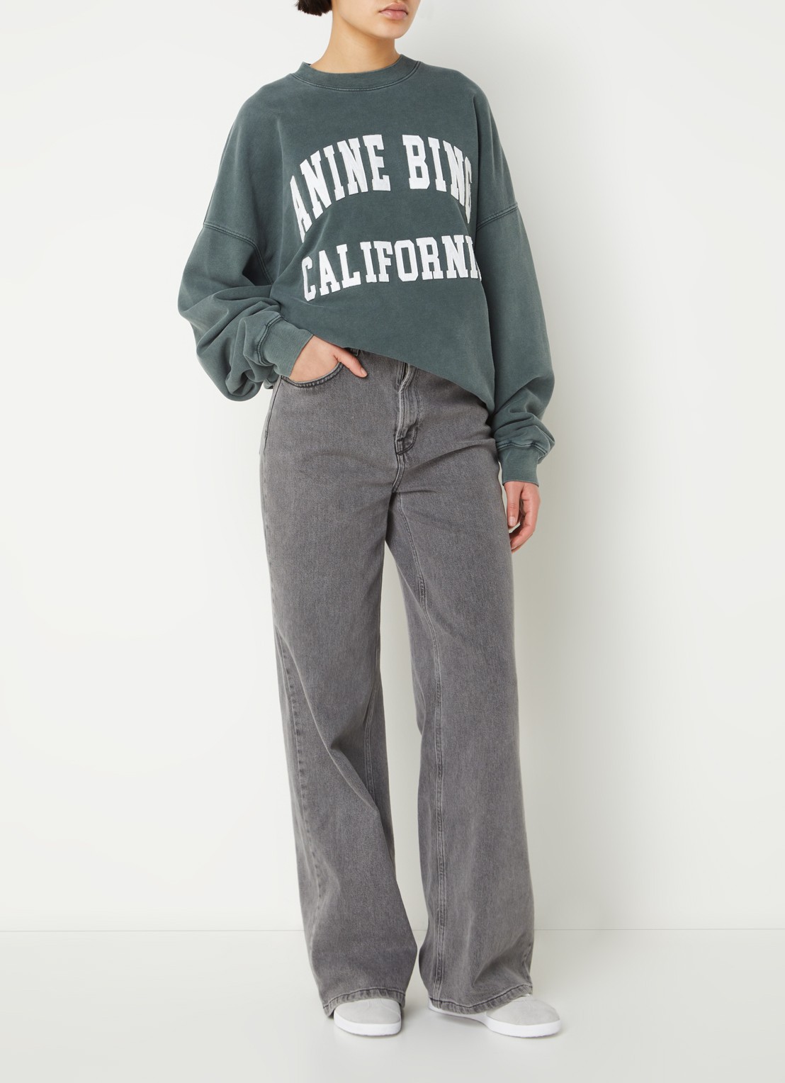 Anine Bing Miles oversized sweater met logoprint - voorkant 2 olijfgroen