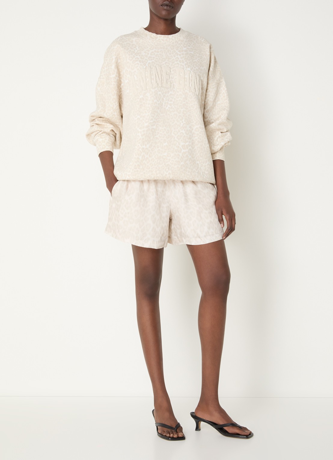 Anine Bing Sweater met panterprint - voorkant 2 beige