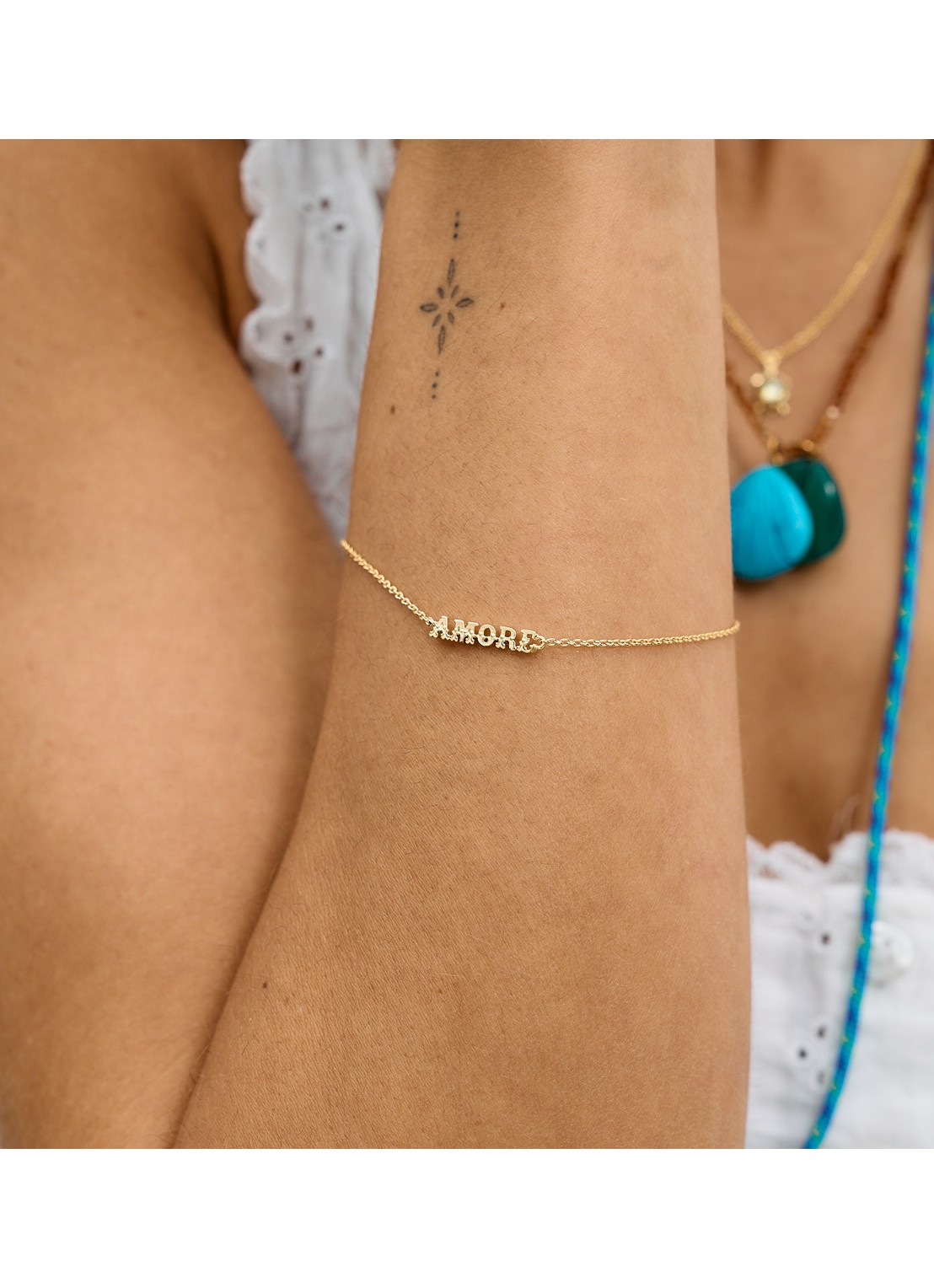Anna + Nina Amore armband met hanger - detail 5 goud