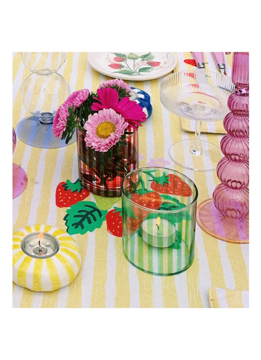 Anna + Nina Candy waxinelichthouder 9 cm - detail steenrood