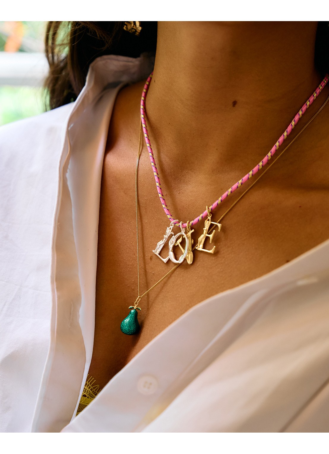 Anna + Nina Lush Pear hanger verguld - detail 5 goud